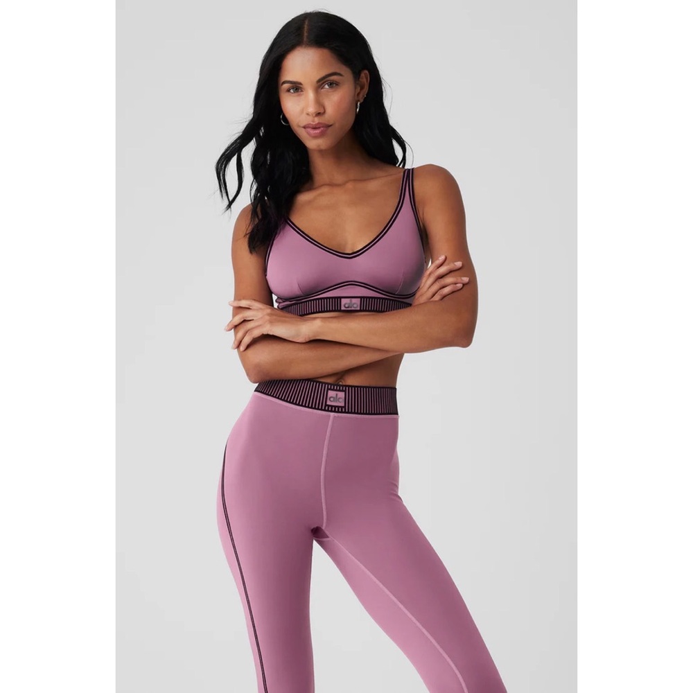 Alo Yoga Airlift Line Up Bra Soft Mulberry M - Picture 2 of 9